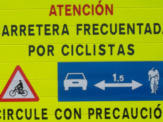 Fietsregels in Spanje : een goed geïnformeerd fietser is er twee waard ….